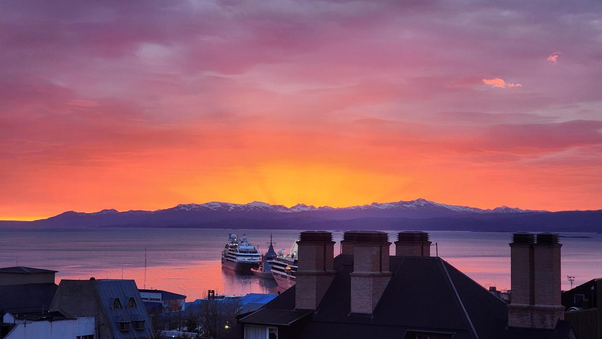 Yaghan Hostel Ushuaia Zewnętrze zdjęcie